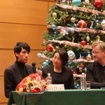 　エリック・ルー（左）の記者会見＝２０２５年１２月１０日、東京都目黒区