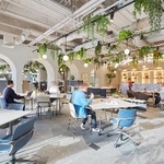 　予約制で見学を受け入れているプラスファニチャーカンパニーのオフィス「ＰＬＵＳ　ＤＥＳＩＧＮ　ＣＲＯＳＳ」＝東京・恵比寿（提供写真）