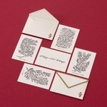 　「サンタ・マリア・ノヴェッラ」のポップアップでは、カードに「メリークリスマス」などの文字を入れてくれる（提供写真）