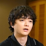 　「物語を最後まで聞いた人がタイトルの意味をどう感じるのか、楽しみにしています」と話す染谷将太