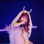 　歌うアイナ・ジ・エンド＝２０２５年１２月２０日、東京・有明の東京ガーデンシアター