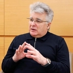 　ミコラ・ジャジューラ首席指揮者