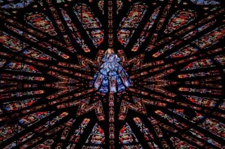 　アンリアレイジの衣装を身に着け２０２５年のワールドツアーで歌う歌手のビヨンセさん（提供写真）