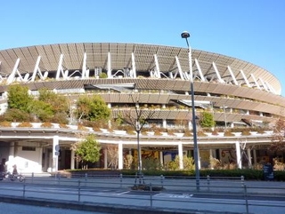 　木材をふんだんに使ったＭＵＦＧスタジアム（国立競技場）＝東京都新宿区