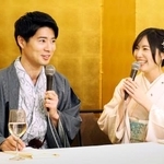 　笑顔で結婚の記者会見をする松井珠理奈（右）と辻本達規＝２０２６年１月７日、東京都渋谷区