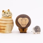 　リサ・ラーソンさんの原型をもとに出来上がったプロダクト（（Ｃ）ＬＩＳＡ　ＬＡＲＳＯＮ　（Ｃ）ＴＯＮＫＡＣＨＩ）（提供写真）