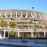 　木材をふんだんに使ったＭＵＦＧスタジアム（国立競技場）＝東京都新宿区