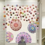 　紀州てまりを飾った会場のエントランスホール＝東京・銀座（提供写真）