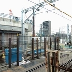 　再開発や高架化の工事が進む京成立石駅周辺＝東京都葛飾区