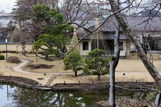 　肥後細川庭園＝東京都文京区