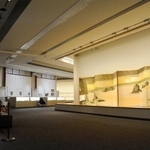 　龍子記念館の展示室＝東京都大田区