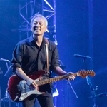 　ステージに立つ佐野元春＝東京都江東区（２０２６（Ｃ）Ｍ‘ｓ　Ｆａｃｔｏｒｙ　Ｍｕｓｉｃ　Ｐｕｂｌｉｓｈｅｒｓ）