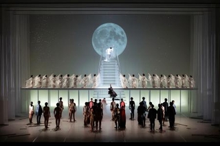 　「かぐや姫」の一場面（（Ｃ）Ｓｈｏｋｏ　Ｍａｔｓｕｈａｓｈｉ）