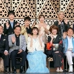 　「夜桜演歌まつり」の出演者ら＝東京都豊島区