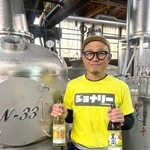 　坂下酒造の沖山範夫さん＝東京都八丈町