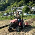 　静岡県松崎町で農薬や化学肥料を使わない米づくりに携わる神健一さん（提供写真）