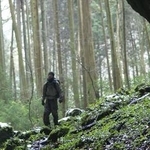 　『脛擦りの森』より（（ｃ）『脛擦りの森』プロジェクト、配給：シンカ）