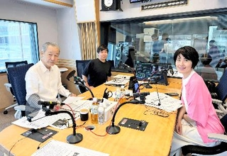 　スタジオの大竹まこと（左）と小島慶子（右）＝東京都内（（Ｃ）文化放送）