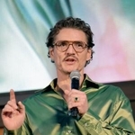 　「スター・ウォーズ」の新作映画公開に合わせたイベントで話すペドロ・パスカル＝東京都港区