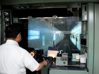 　「千代田線運転体験シミュレーター」＝東京都江戸川区