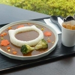 　カフェ・キキの「ＪＩＪＩカレー」＝東京都江戸川区