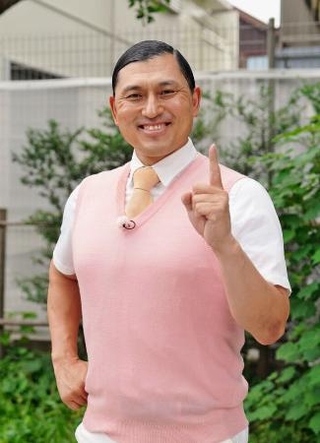 　ＢＳフジの「わがまち散歩」に登場した「オードリー」の春日俊彰＝東京都内