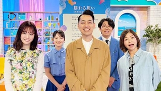 　「名曲考察教室」に出演するＭＣの設楽統（中央）ら＝東京都内