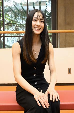 　インタビューに答える前田紗江