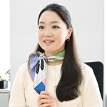 　インタビューに答える五十嵐薫子
