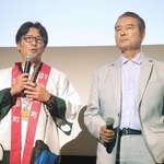 　ジャパンプレミア上映会に出席した勝野洋（右）と熊本県小国町の渡辺誠次町長＝東京都豊島区