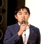 　ドラマ「手塚治虫の戦争」の取材会であいさつする田島彰洋プロデューサー＝東京都内