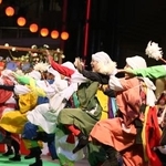 　オリジナル芸能演目「楽劇　六本木楽」を披露する人々（資料、提供写真）