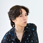 　インタビューに答える坂東龍汰