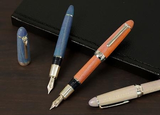　セーラー万年筆の「ハードメープル万年筆」