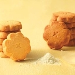 　坂角総本舗の「ベー・サブレ」