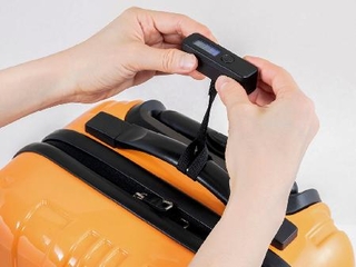 　ナカバヤシが発売した「超小型ラゲッジスケール」