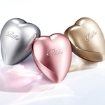 　ＭＴＧの「ＲｅＦａ　ＨＥＡＲＴ　ＢＲＵＳＨ　ｍｉｎｉ」（同社提供）