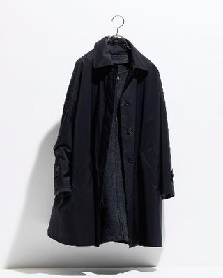 　三陽商会が発売した「マッキントッシュロンドン」の「ブラック・オブ・ブラック３ＷＡＹコート」