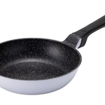 　貝印の「ラクカルフライパン　２０ｃｍ」