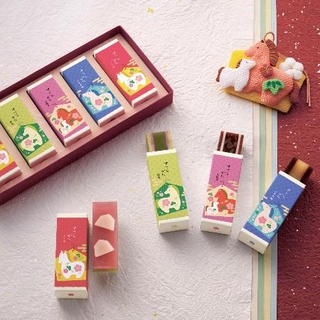 　両口屋是清の２０２６年の午年を祝う和菓子「干支ささらがた」