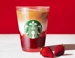 　スターバックスコーヒージャパンの「ジョイフルメドレー　苺　ミルクティー」