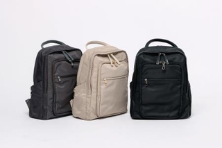 　青山商事の「＃コンプリュック」