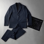 　全日空商事の「ＡＢＡＨＯＵＳＥ　ｆｏｒ　ＡＮＡ　トラベラーズセットアップスーツ」