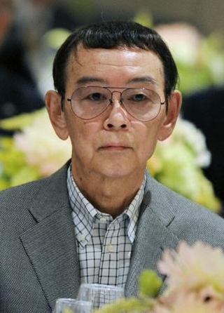 　新野新さん
