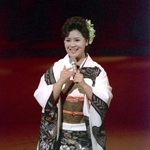 　第３９回ＮＨＫ紅白歌合戦で歌う松原のぶえさん＝１９８８年１２月、東京都渋谷区のＮＨＫホール