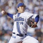 　今季初勝利を挙げたＤｅＮＡ・山崎康晃＝５月、横浜スタジアム