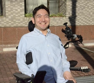 　重度障害者の八木郷太さん