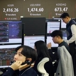 　２７日、為替レートが表示されているソウル市内の銀行（聯合＝共同）
