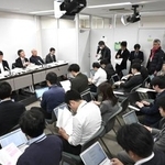 　大阪高裁の判決後、大阪市で行われた赤木雅子さんの代理人弁護団の記者会見＝３０日午後