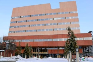 　旭川市教育委員会が入る総合庁舎＝１２日、北海道旭川市